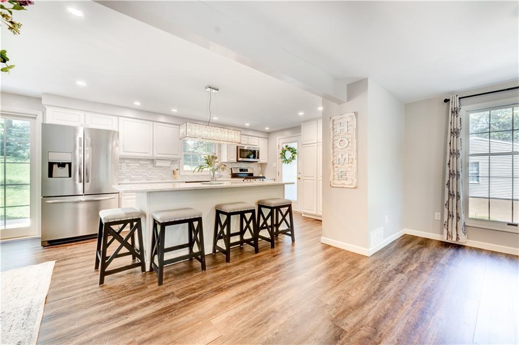 2374 Cramden Road Pittsburgh, PA 15241 - Photo 8 of 24