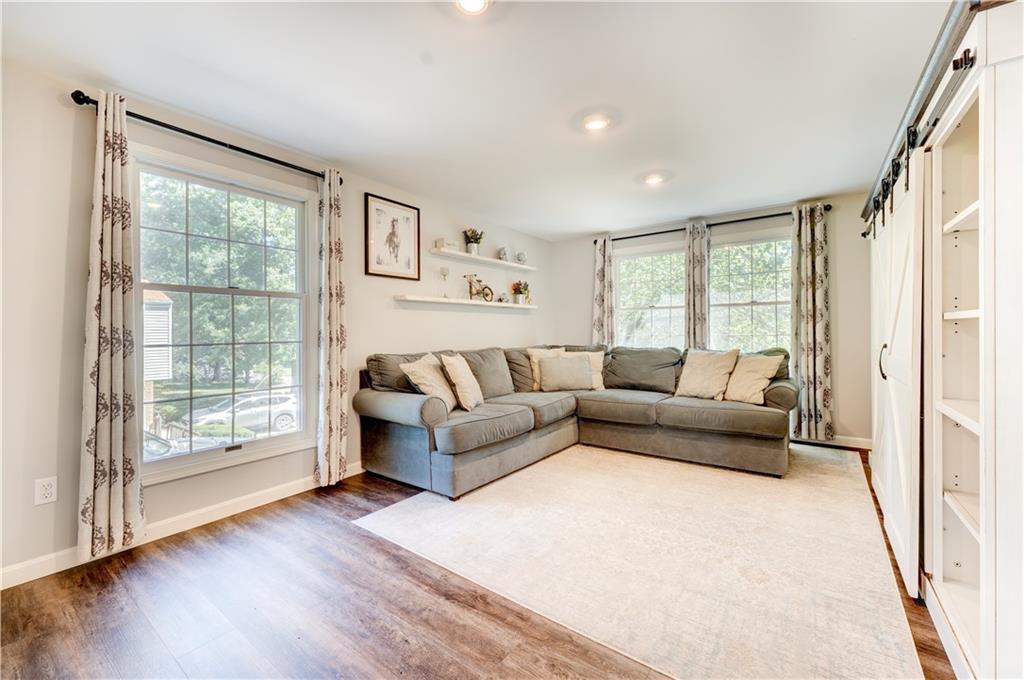 2374 Cramden Road Pittsburgh, PA 15241 - Photo 10 of 24