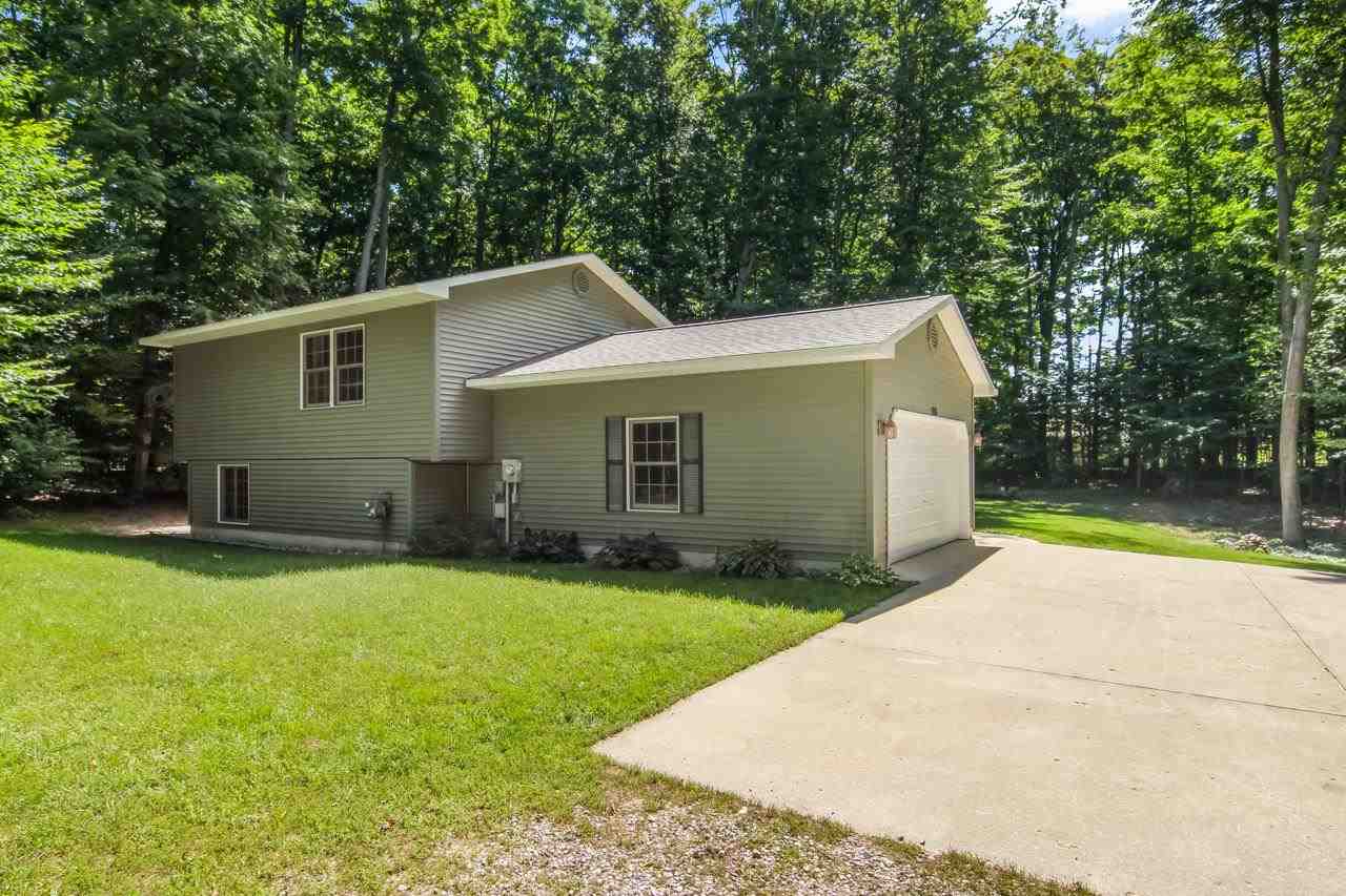 5150 Goodrick Road Traverse City, MI 49684 - Photo 28 of 31 1892468-27.JPG
