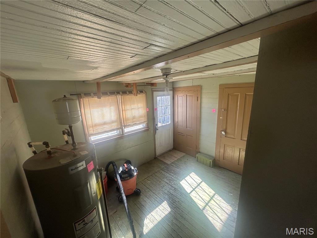 98 Northwest 200 Avenue Carrollton, IL 62016 - Photo 15 of 22