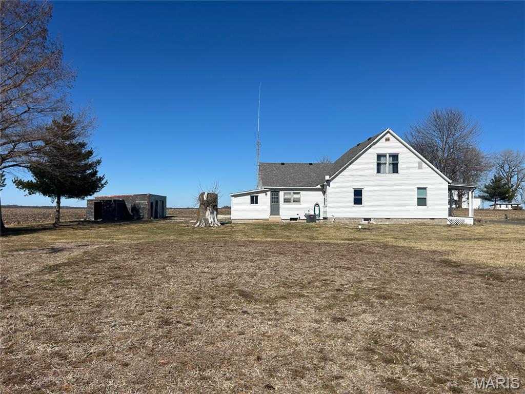 98 Northwest 200 Avenue Carrollton, IL 62016 - Photo 17 of 22