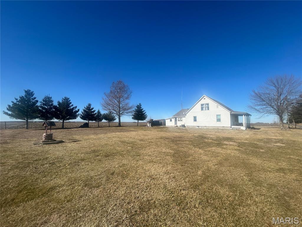 98 Northwest 200 Avenue Carrollton, IL 62016 - Photo 19 of 22