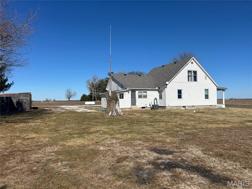 98 Northwest 200 Avenue Carrollton, IL 62016 - Photo 4 of 22