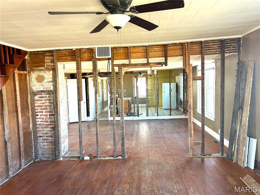 98 Northwest 200 Avenue Carrollton, IL 62016 - Photo 6 of 22