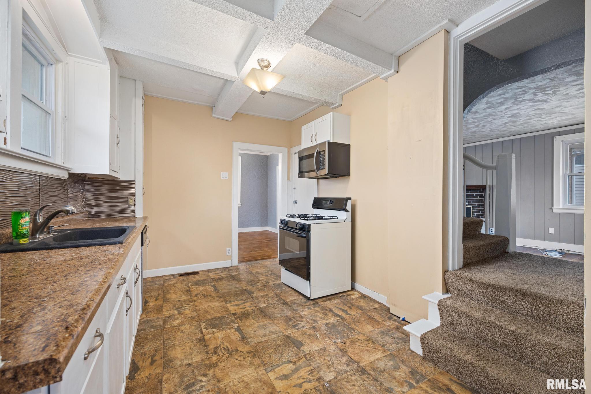 428 Roberts Street Creve Coeur, IL 61610 - Photo 14 of 28