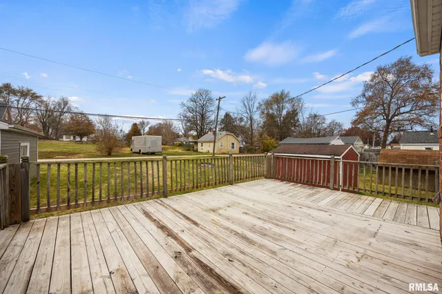 $174,000 | 428 Roberts Street, Creve Coeur, IL 61610