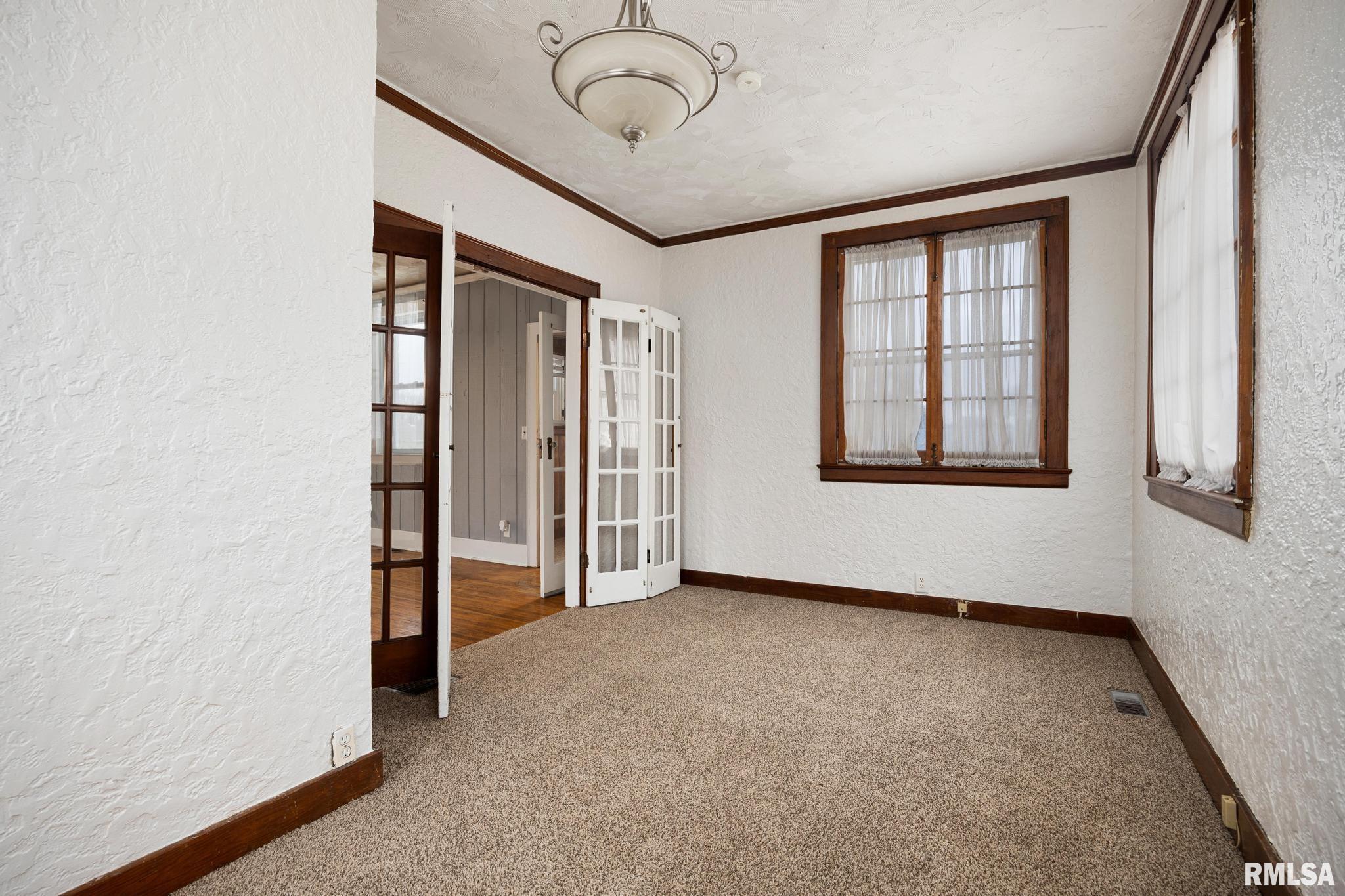 428 Roberts Street Creve Coeur, IL 61610 - Photo 9 of 28