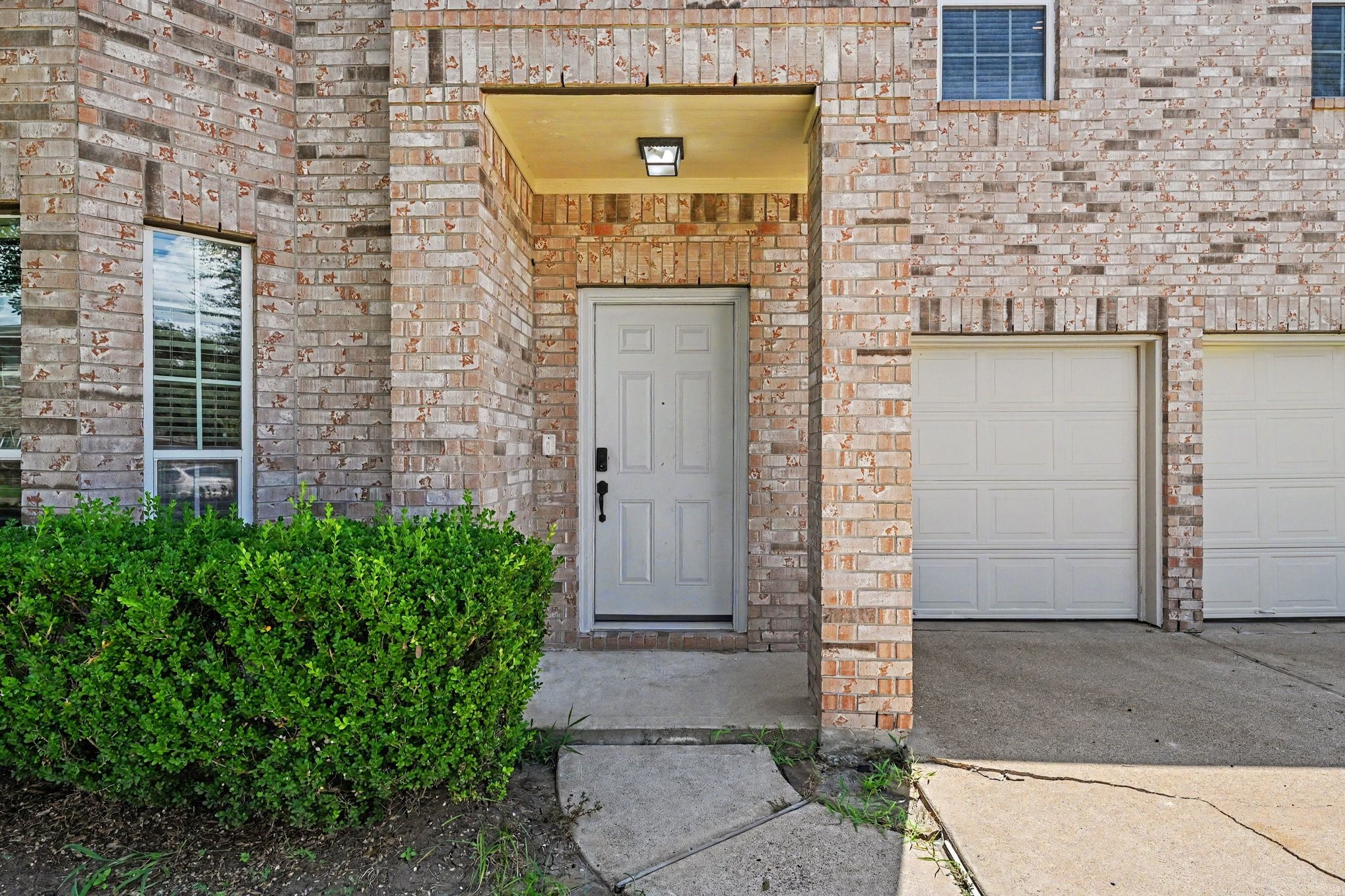 8431 Parapet Place Rosharon, TX 77583 - Photo 2 of 26