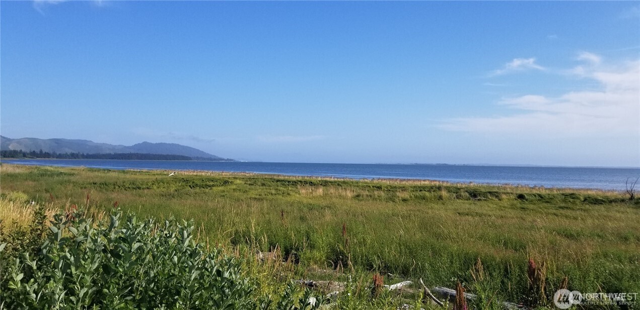 254 Stringtown Road, Unit UPPR Ilwaco, WA 98624 - Photo 7 of 7 a view of an ocean