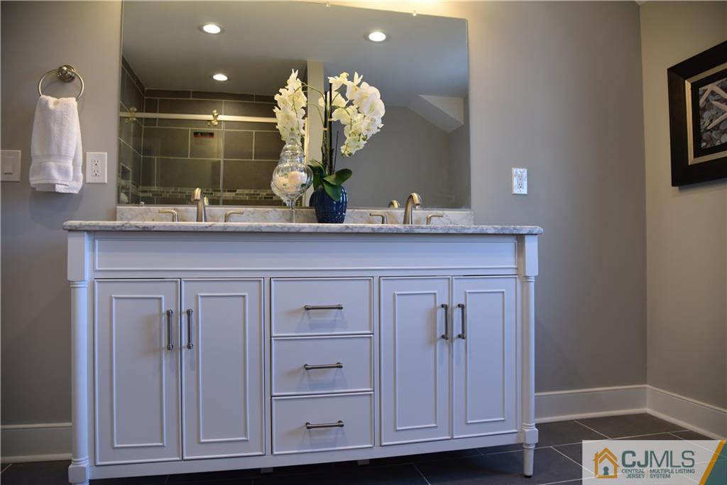 15 Wendy Road Colonia, NJ 07067 - Photo 13 of 40 Gallery Image 13