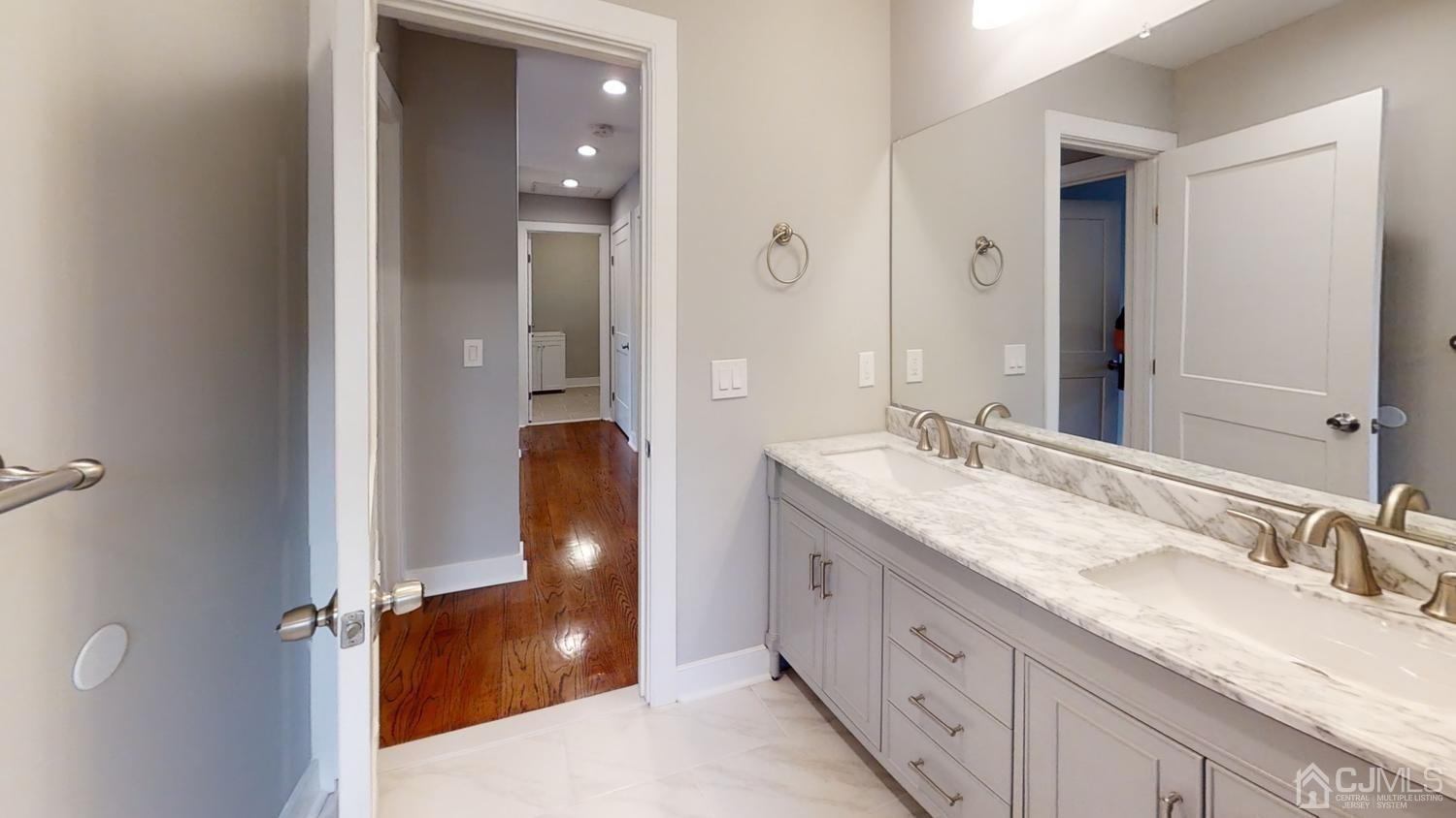 15 Wendy Road Colonia, NJ 07067 - Photo 25 of 40 Gallery Image 25