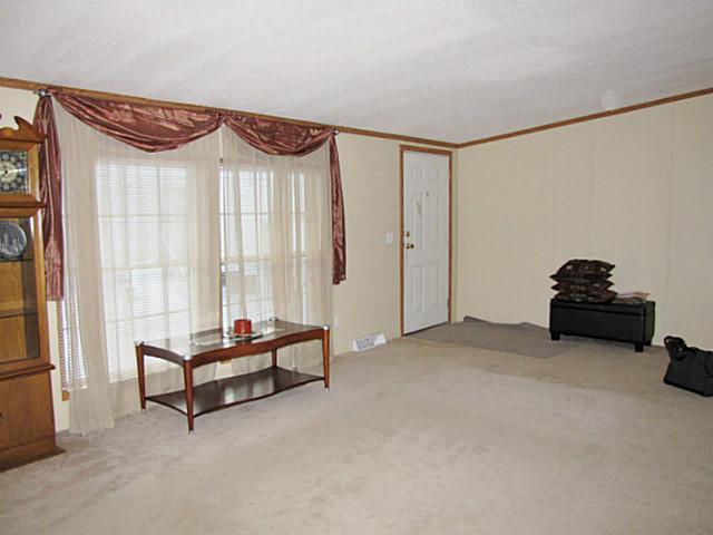 213 Rona Boulevard Pataskala, OH 43062 - Photo 3 of 20