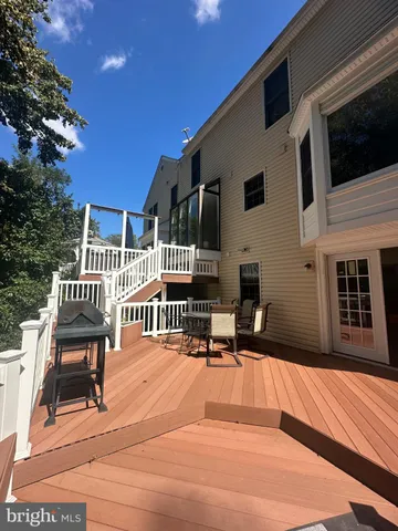 $670,000 | 30 Bridgeport Circle, Stafford, VA 22554