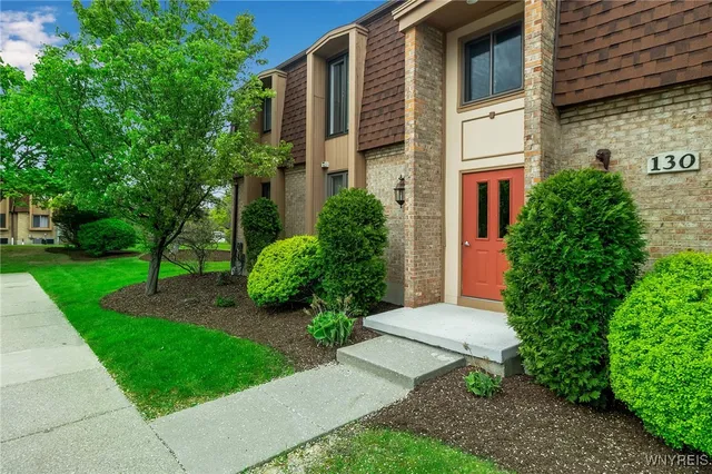 $159,900 | 130 Groton Drive, Unit 4, Amherst, NY 14228