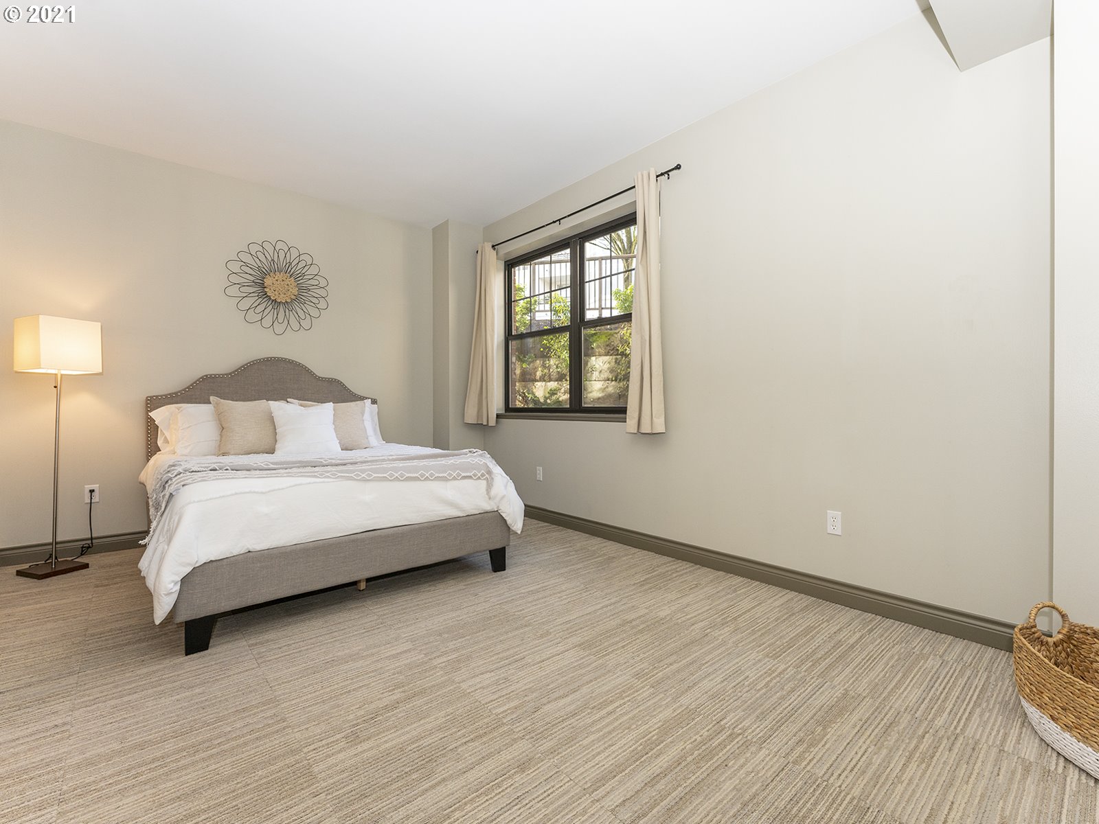2454 Northwest Westover Road, Unit A202 Portland, OR 97210 - Photo 17 of 25 Gallery Image 17