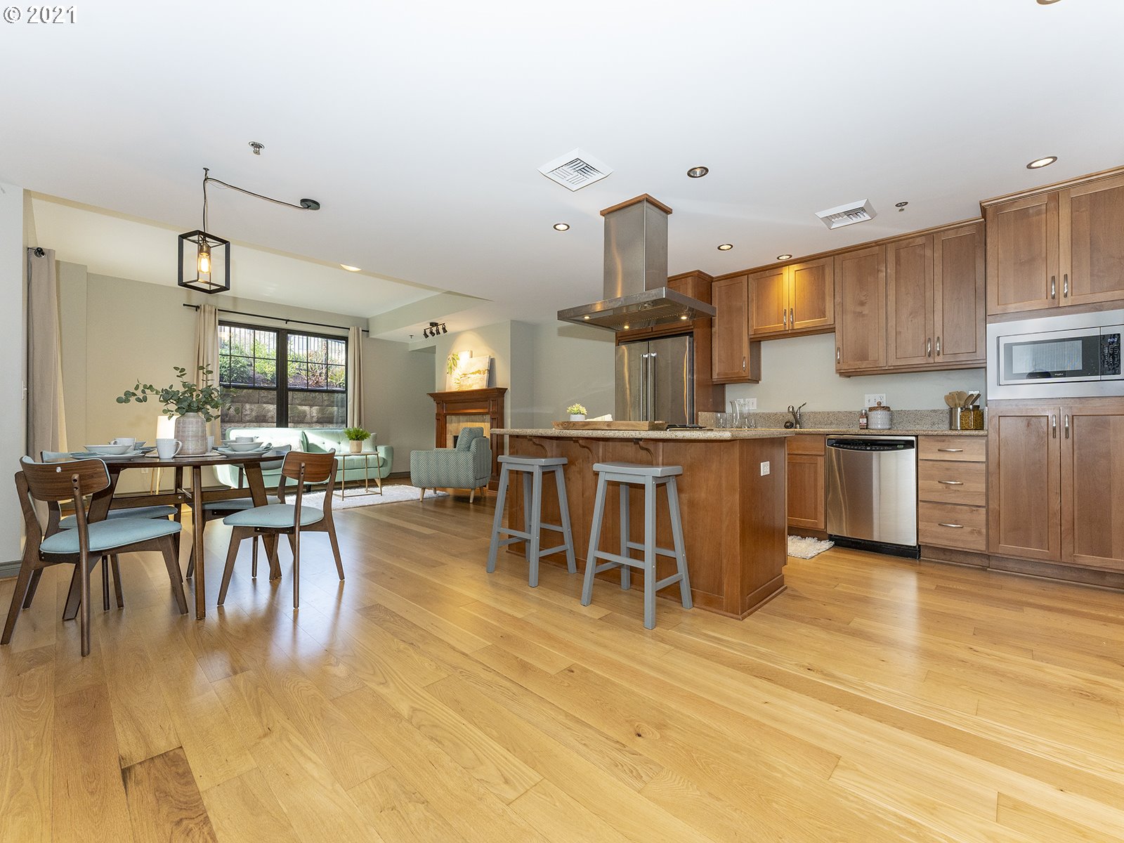 2454 Northwest Westover Road, Unit A202 Portland, OR 97210 - Photo 6 of 25 Gallery Image 6