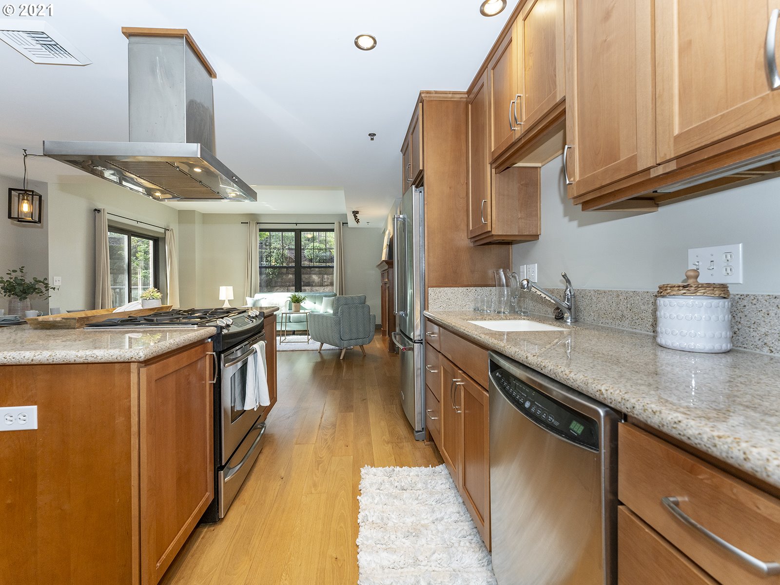 2454 Northwest Westover Road, Unit A202 Portland, OR 97210 - Photo 8 of 25 Gallery Image 8