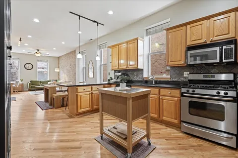 $449,900 | 1246 North Paulina Street, Unit 1, Chicago, IL 60622