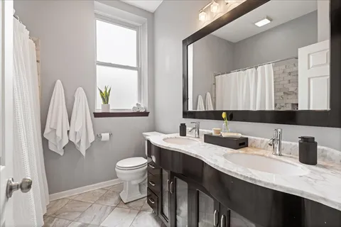 $449,900 | 1246 North Paulina Street, Unit 1, Chicago, IL 60622