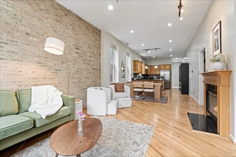 $449,900 | 1246 North Paulina Street, Unit 1, Chicago, IL 60622