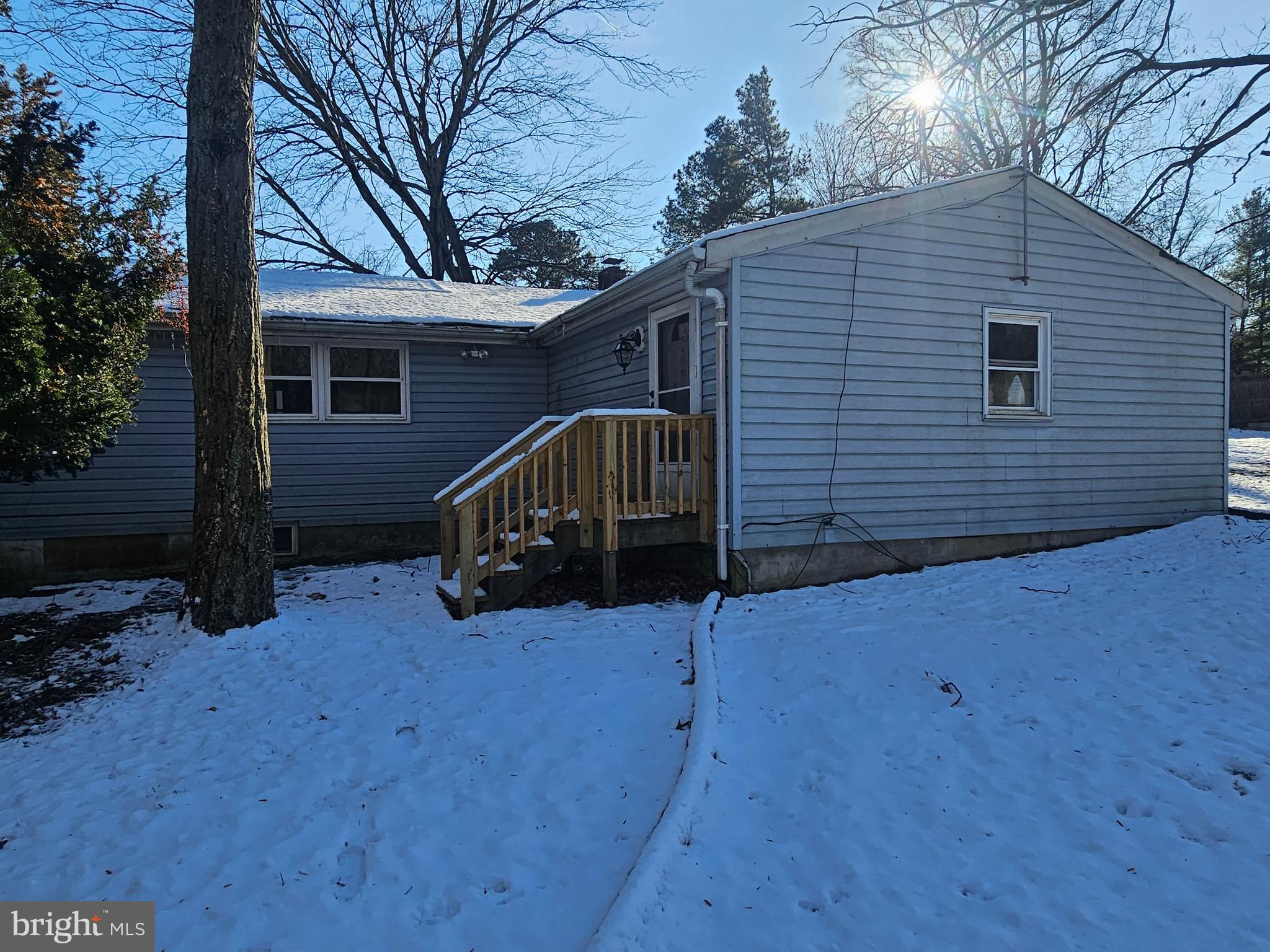 1915 Arundel Road Pasadena, MD 21122 - Photo 4 of 16 a view of a house with a yard