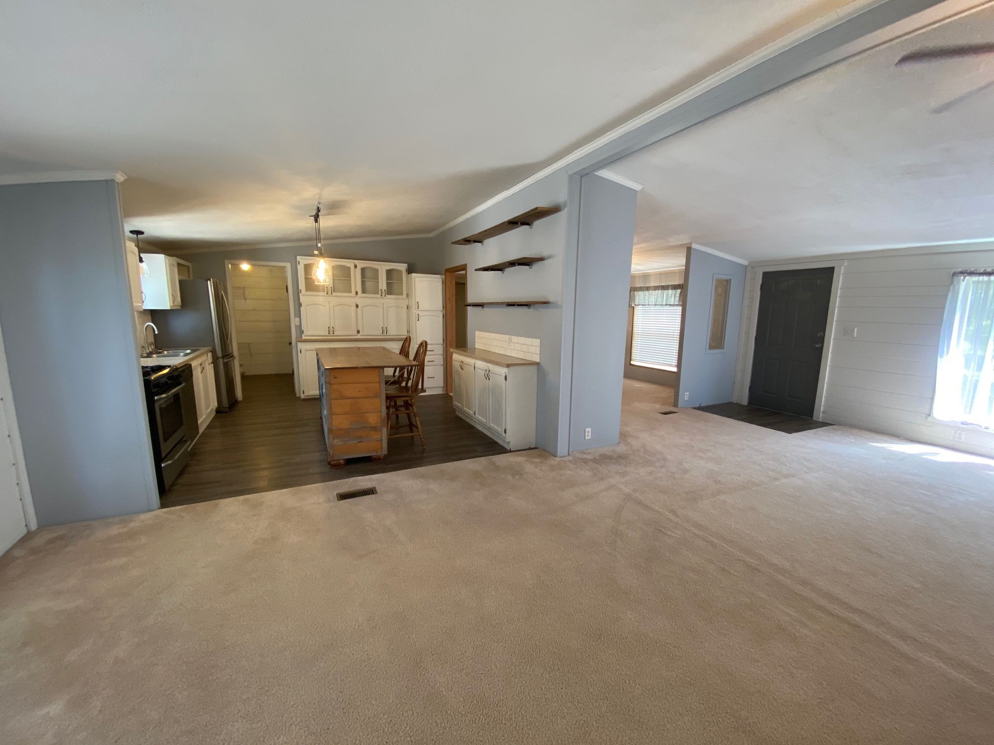 7252 Loami Bates Road Loami, IL 62661 - Photo 6 of 37