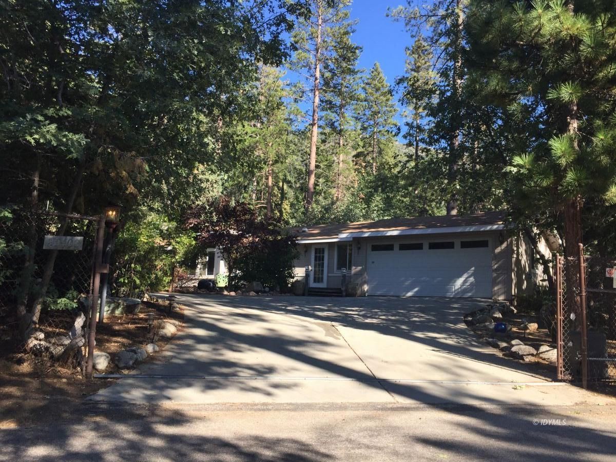 25400 Palomar Road Idyllwild, CA 92549 - Photo 1 of 51 Fern Valley Gated Home