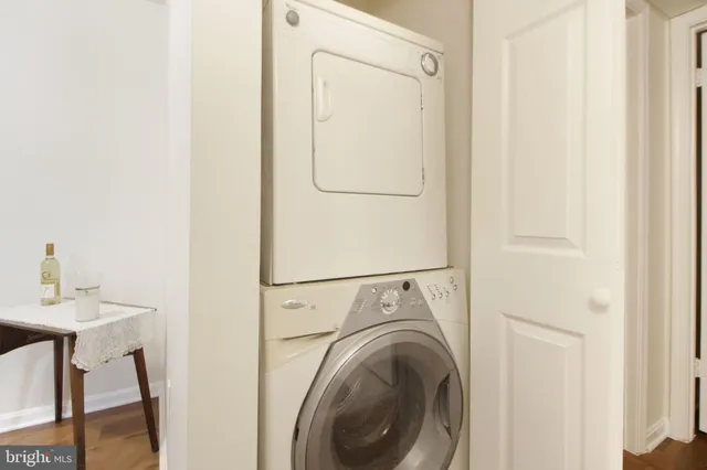 $1,500 | 4 Banyan Wood Court, Unit 201, Essex, MD 21221