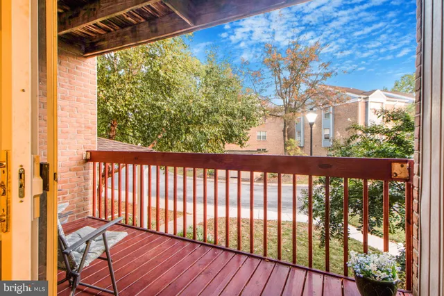 $1,500 | 4 Banyan Wood Court, Unit 201, Essex, MD 21221