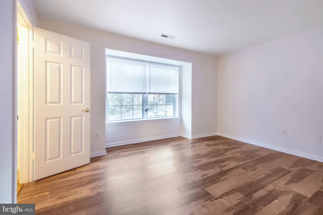 $1,500 | 4 Banyan Wood Court, Unit 201, Essex, MD 21221