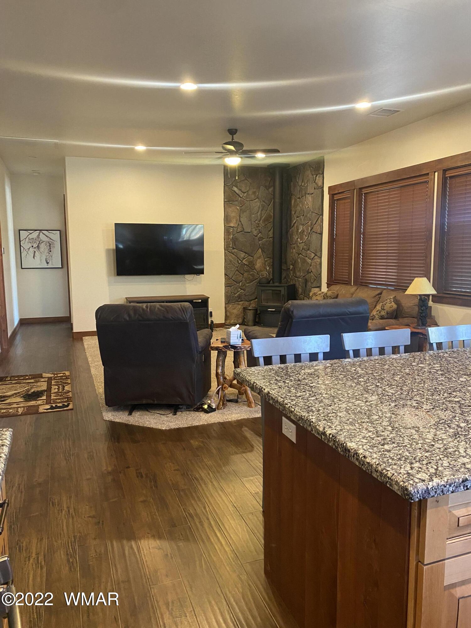 2936 Yellowjacket Street Overgaard, AZ 85933 - Photo 5 of 26