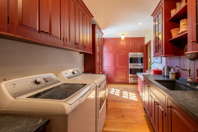 $3,285,000 | 68 Green Peak Orchard South, Dorset, VT 05253