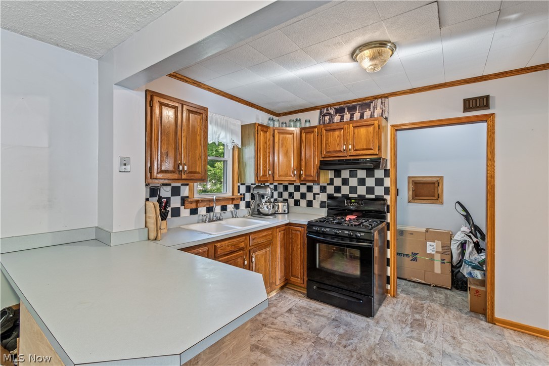 1449 Walnut Road Southwest Massillon, OH 44647 - Photo 9 of 24 Gallery Image 9