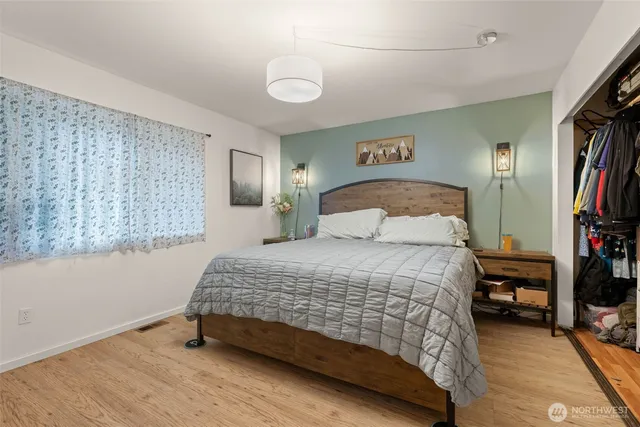 $515,000 | 241 Northeast Watson Court, Bremerton, WA 98311