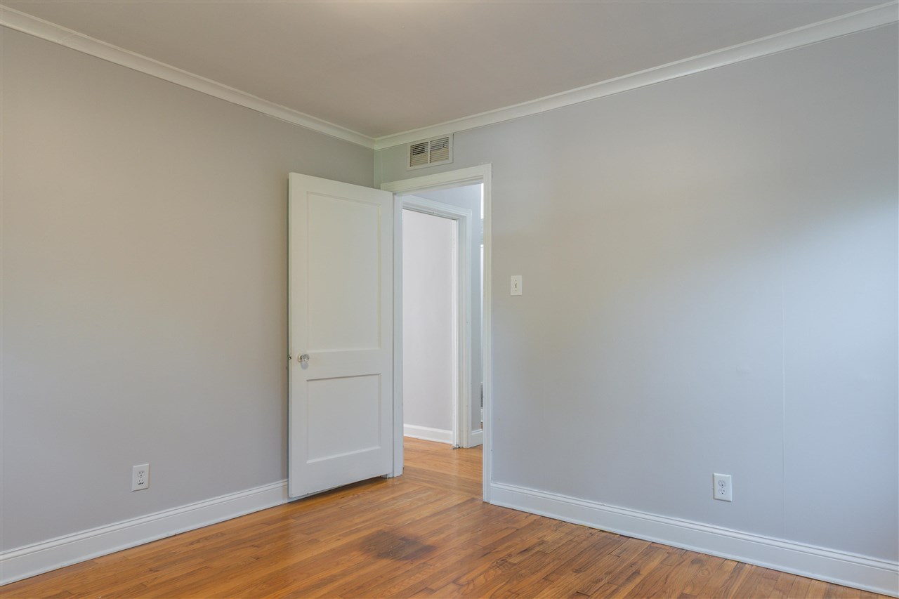 465 Vaughn Road Memphis, TN 38122 - Photo 15 of 25 Gallery Image 15