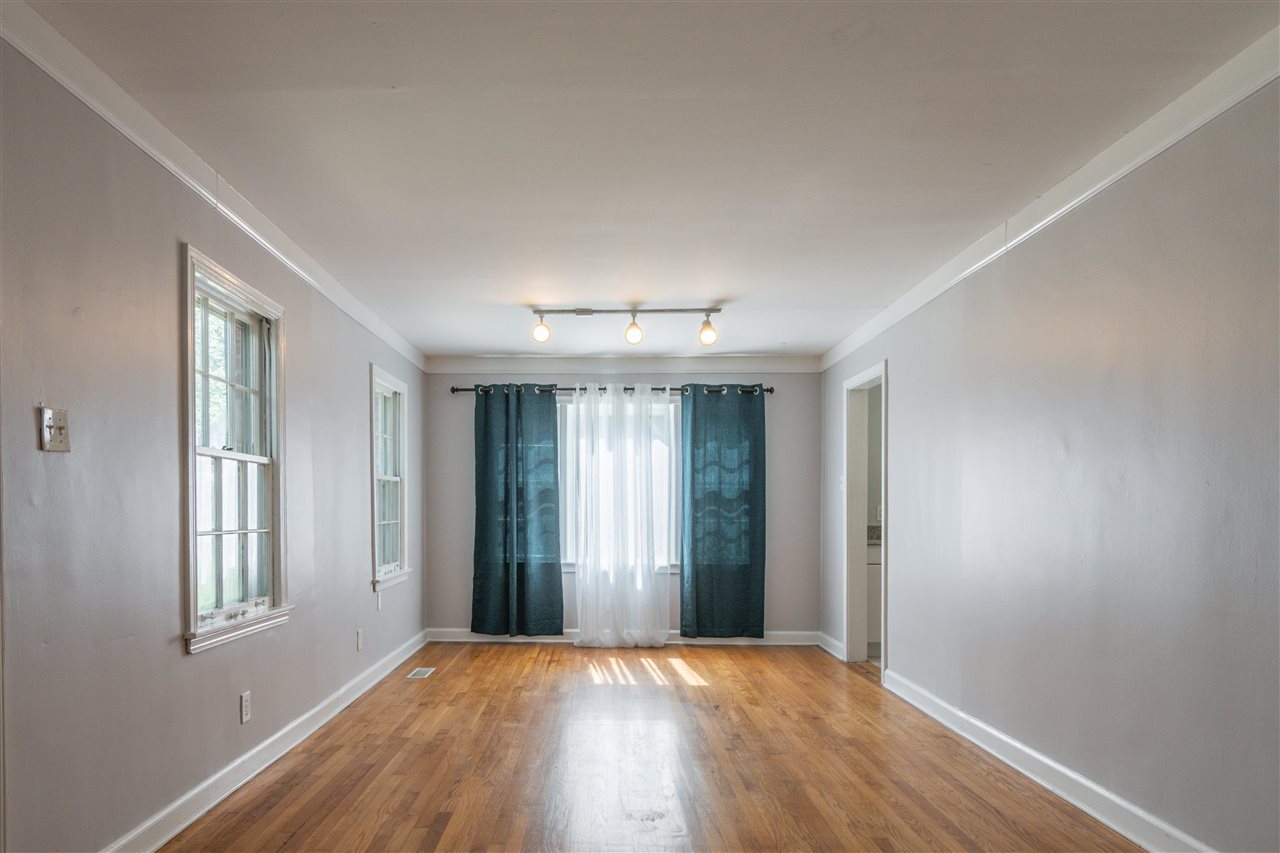 465 Vaughn Road Memphis, TN 38122 - Photo 3 of 25 Gallery Image 3