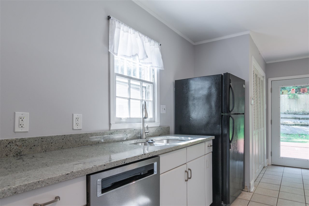 465 Vaughn Road Memphis, TN 38122 - Photo 7 of 25 Gallery Image 7