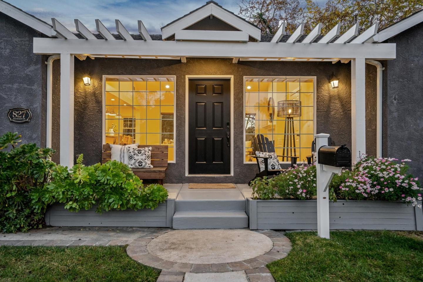 827 Riverside Drive San Jose, CA 95125 - Photo 3 of 19