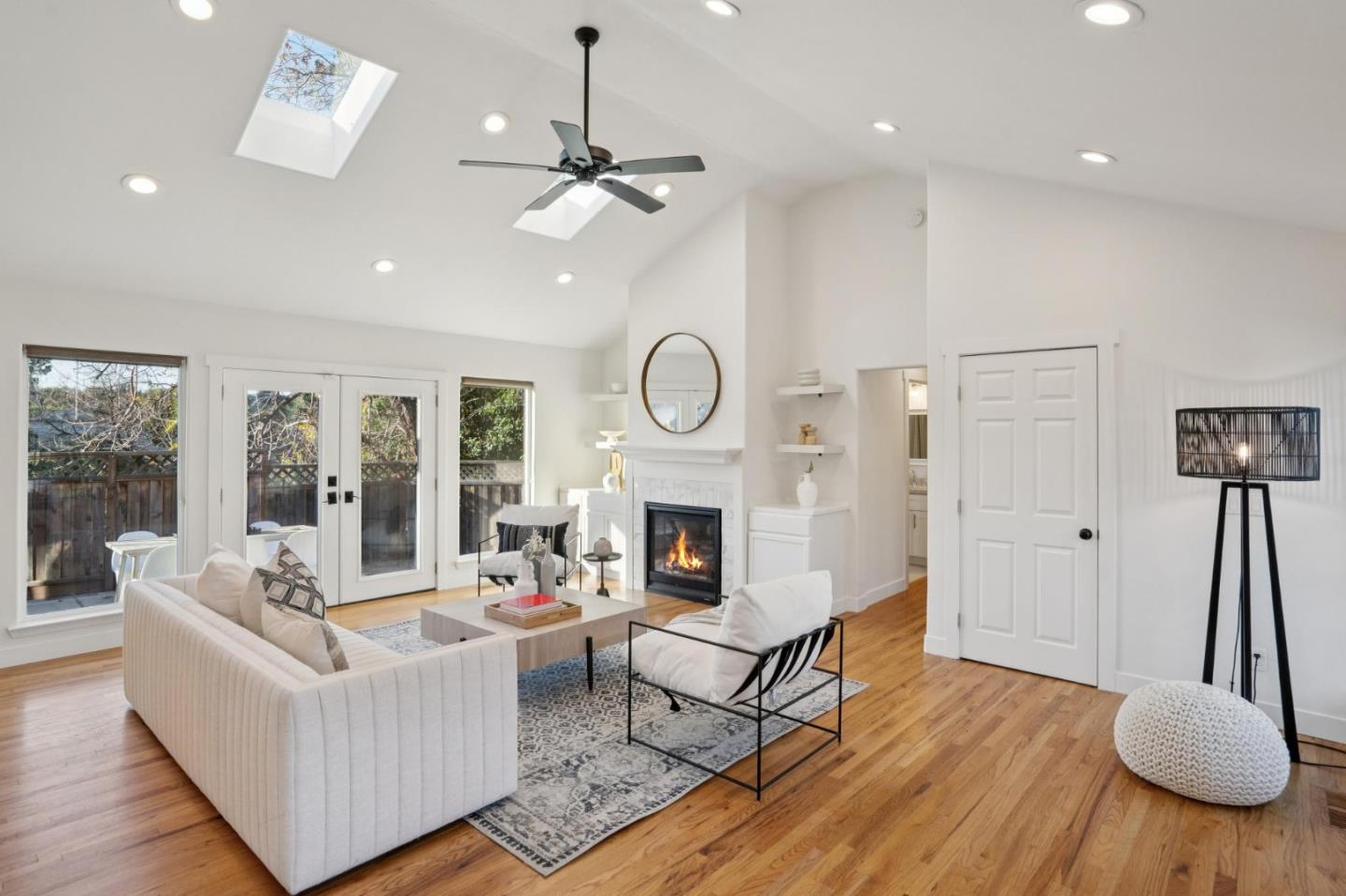 827 Riverside Drive San Jose, CA 95125 - Photo 5 of 19