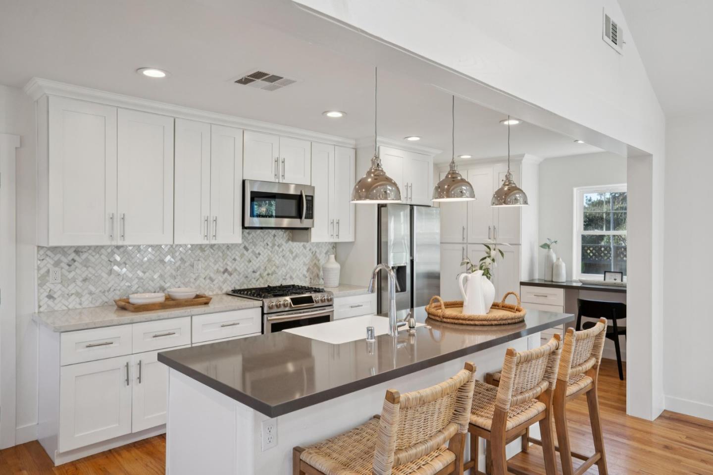 827 Riverside Drive San Jose, CA 95125 - Photo 7 of 19