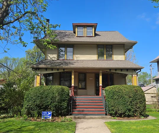 $769,000 | 833 South Scoville Avenue, Oak Park, IL 60304