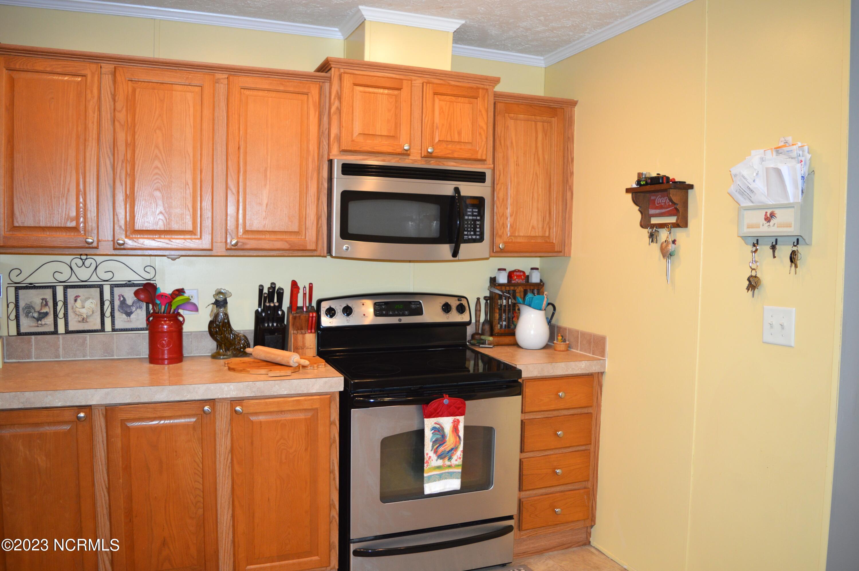 2870 Rooks Road Atkinson, NC 28421 - Photo 14 of 38 Kitchen