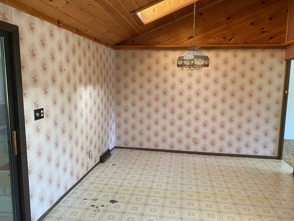 14 Foley Road Marlborough, MA 01752 - Photo 3 of 13 Gallery Image 3