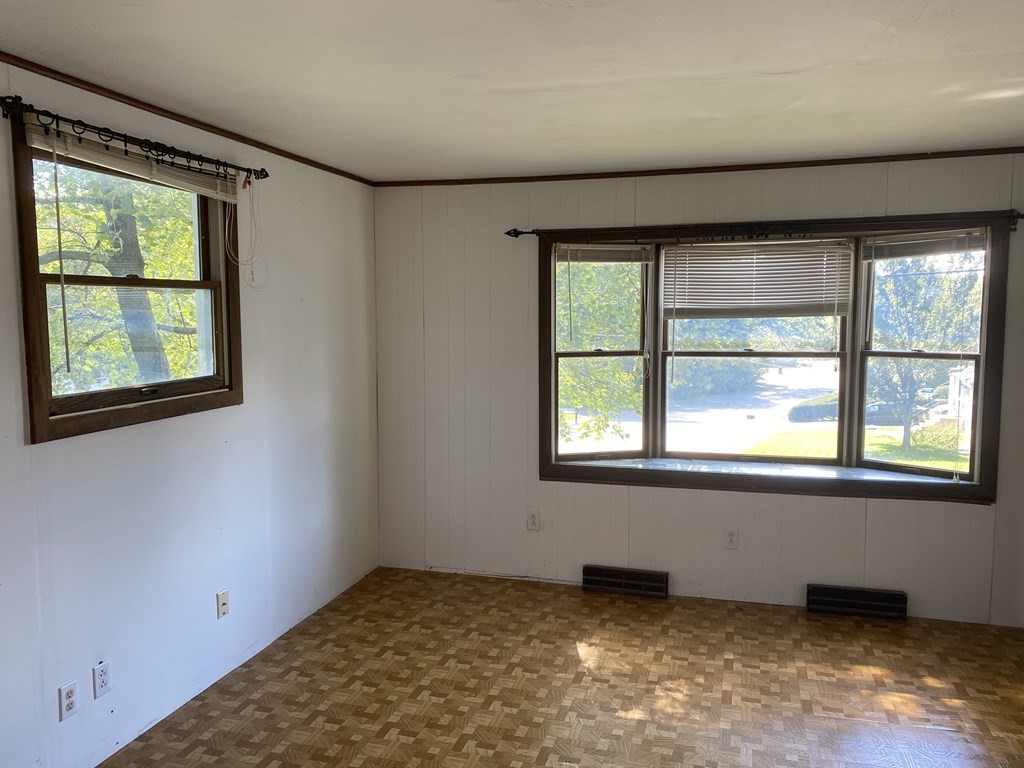 14 Foley Road Marlborough, MA 01752 - Photo 6 of 13 Gallery Image 6