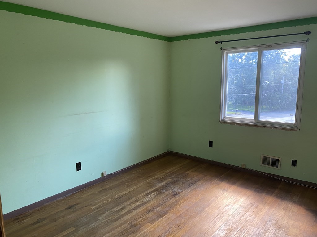 14 Foley Road Marlborough, MA 01752 - Photo 8 of 13 Gallery Image 8