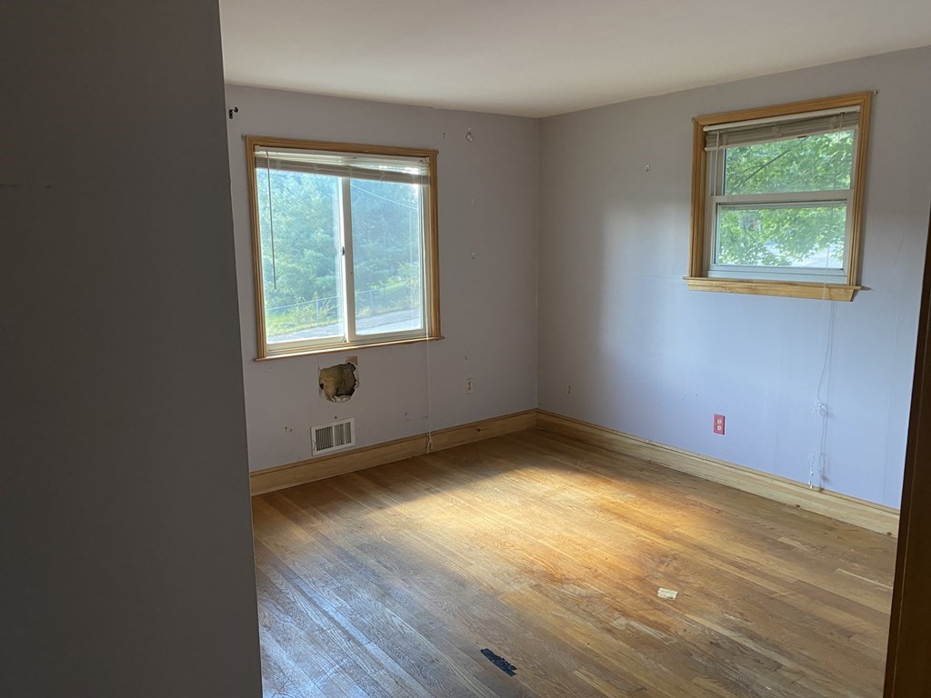 14 Foley Road Marlborough, MA 01752 - Photo 9 of 13 Gallery Image 9