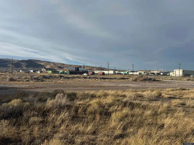 $225,000 | 460 Airport Road, Rawlins, WY 82301