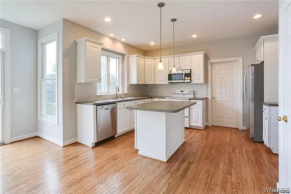 $4,200 | 5558 Martha's Vineyard, Clarence, NY 14032