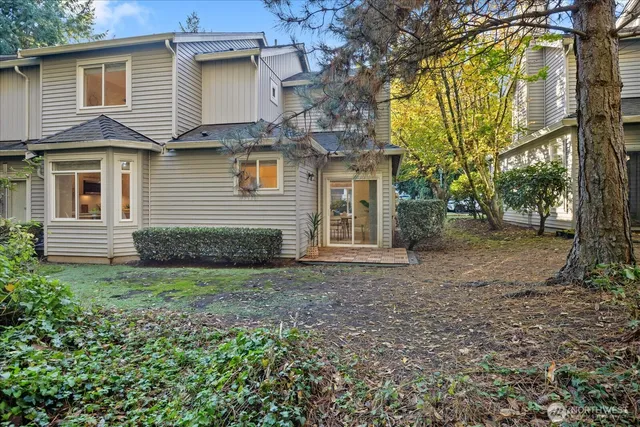 $835,000 | 18003 Northeast 93rd Court, Unit 3, Redmond, WA 98052