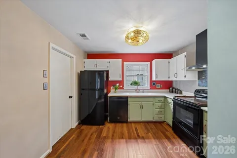 $378,000 | 1005 Pinafore Drive, Charlotte, NC 28212